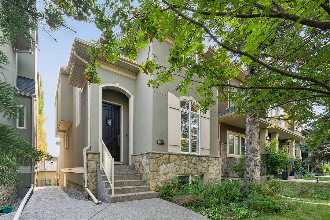 3922 16a Street SW, Calgary, Alberta