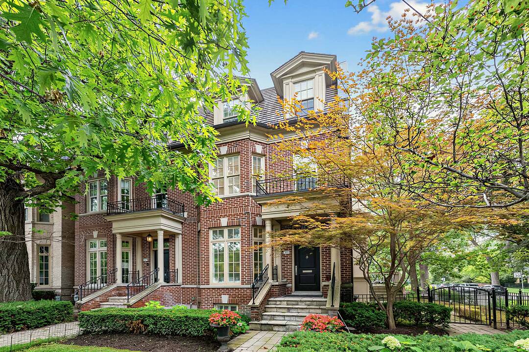 109 Lonsdale Rd, Toronto, Ontario