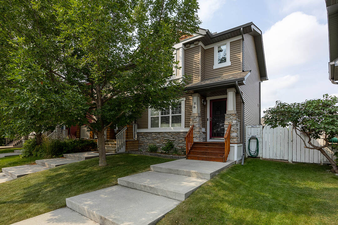 86 Everwillow Circle SW, Calgary, Alberta