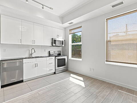 433 Parliament St #201, Toronto