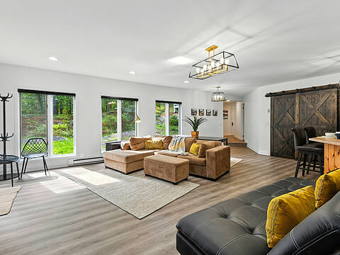 1060 North Kahshe Lake Rd #Lower Level, Gravenhurst