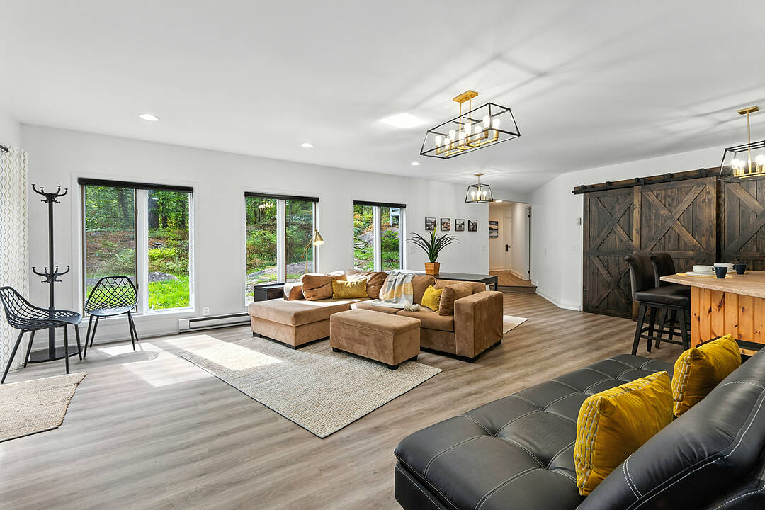 1060 North Kahshe Lake Rd #Lower Level, Gravenhurst, Ontario