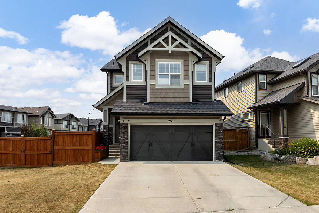 291 Paint Horse Drive, Cochrane, Alberta