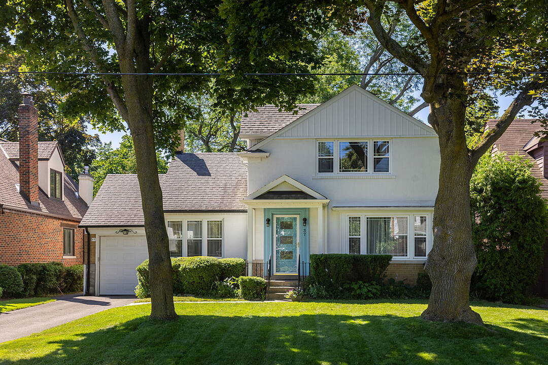 37 Hilldowntree Rd, Toronto, Ontario