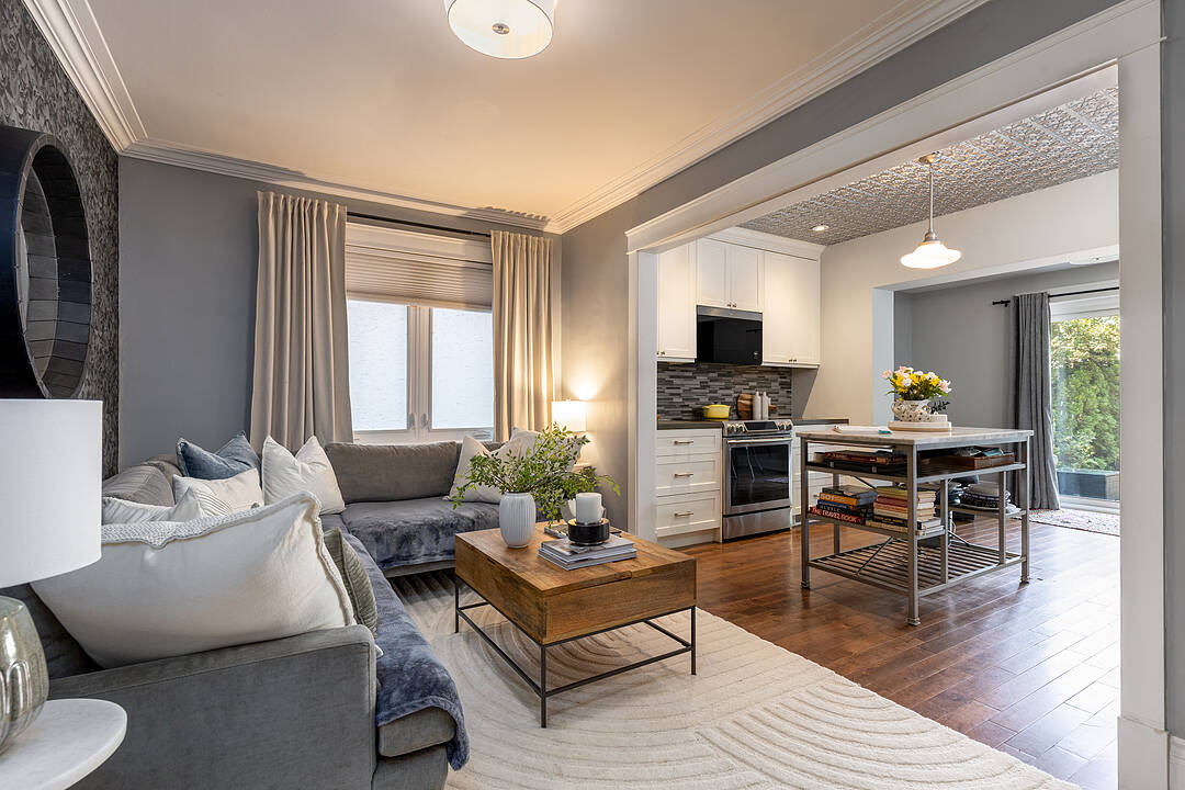 2 Rexford Rd, Toronto, Ontario