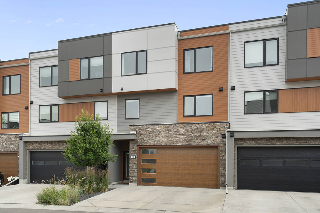 52 Na'a Heights SW, Calgary, Alberta