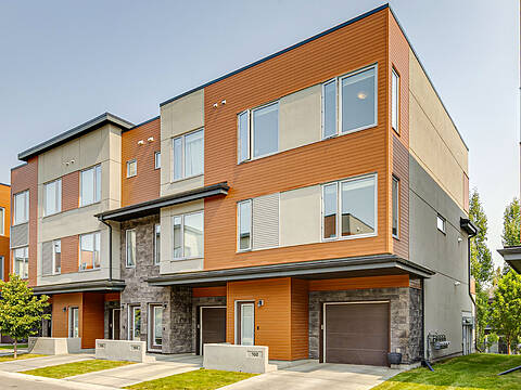 102 Shawnee Common SW, Calgary
