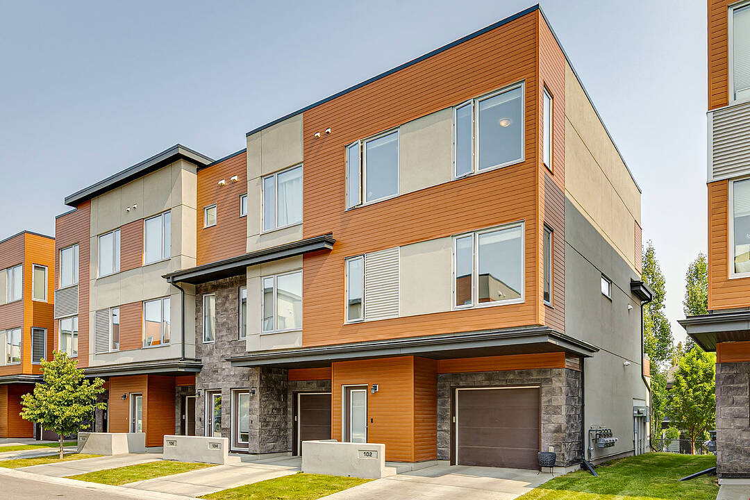 102 Shawnee Common SW, Calgary, Alberta