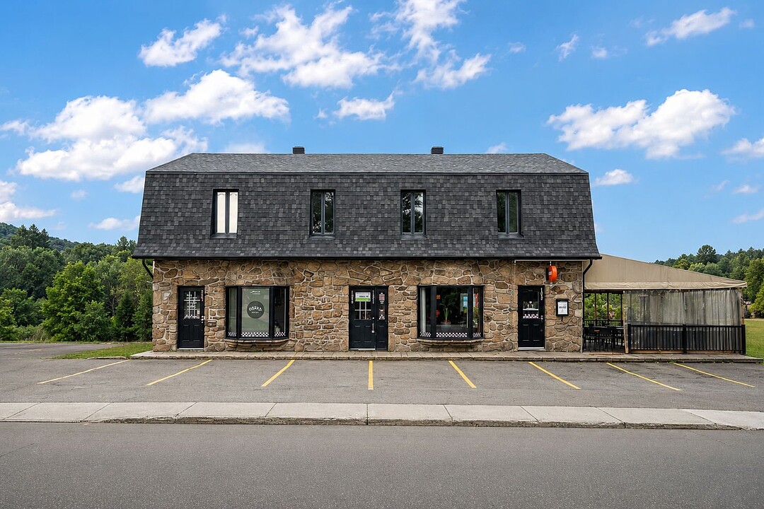 102 Av. de la Gare, Saint-Sauveur, Quebec, Québec