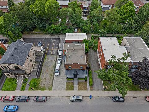 510-512 Boul. Décarie, Saint-Laurent