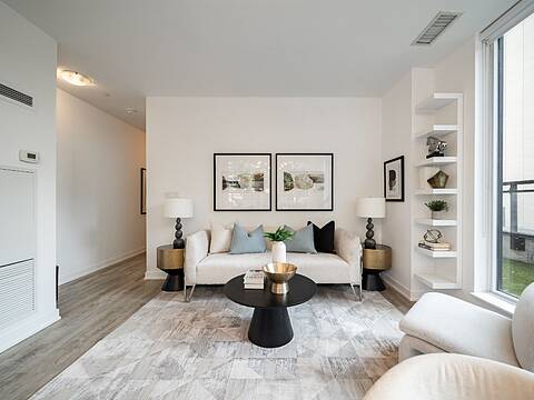 17 Dundonald St #302, Toronto