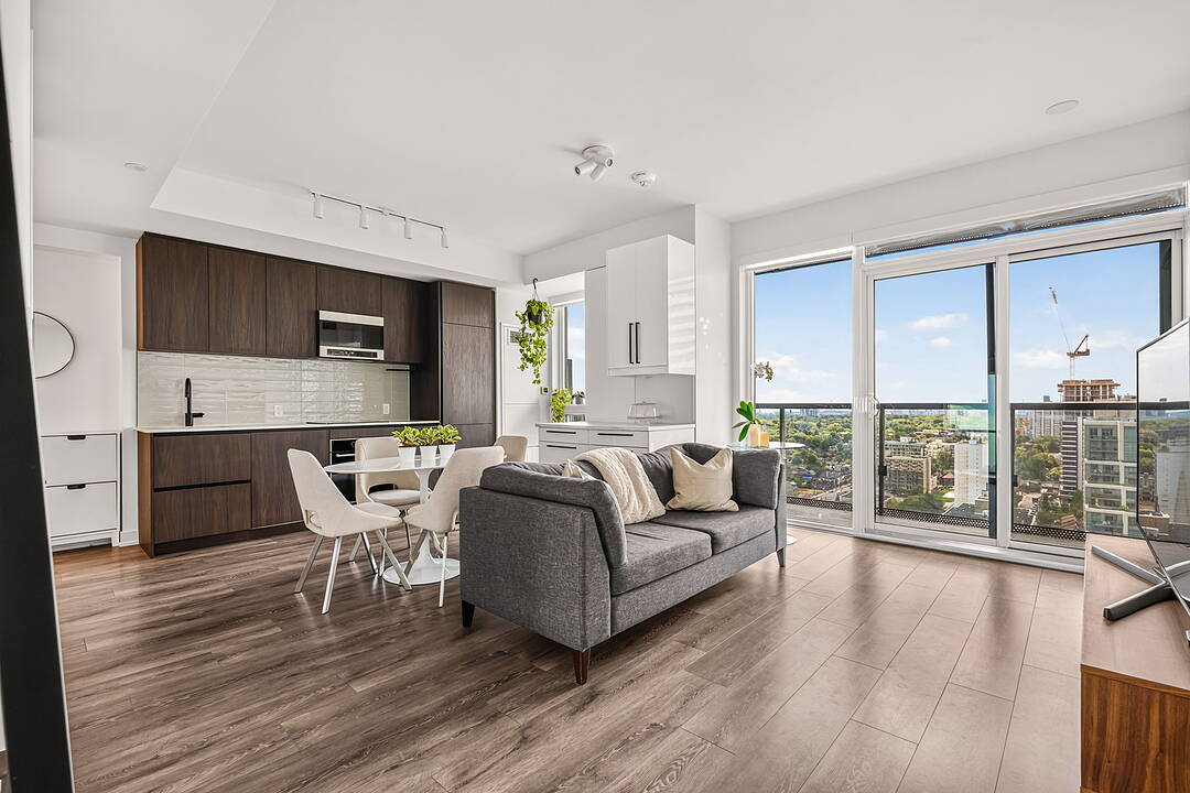 127 Broadway Ave W #2302, Toronto, Ontario