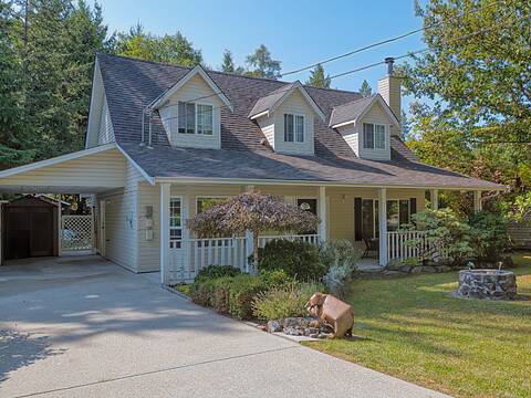 4550 Merrill Road, Madeira Park