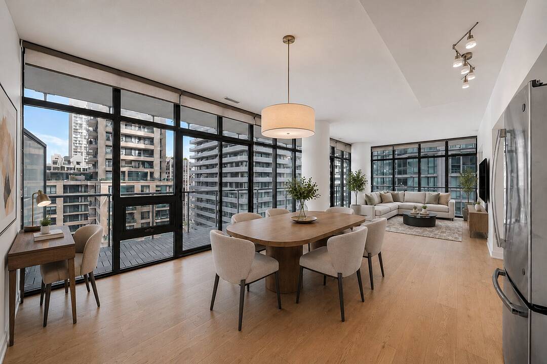 33 Charles St E #1611, Toronto, Ontario