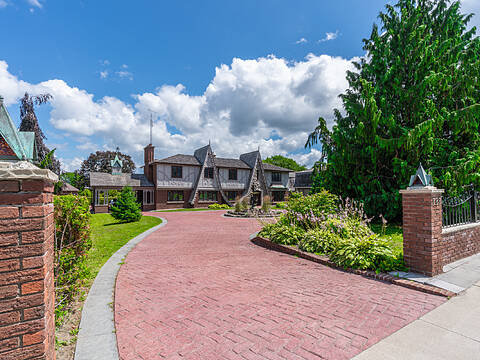 787 Simcoe St N, Oshawa