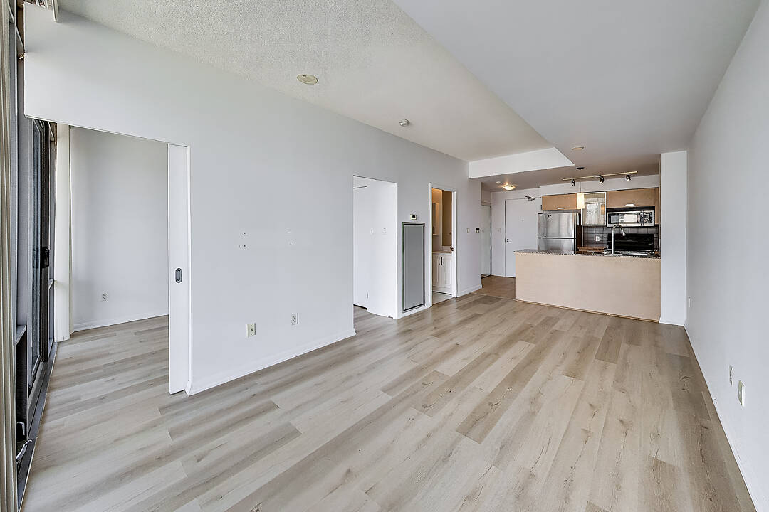 37 Grosvenor St #3305, Toronto, Ontario