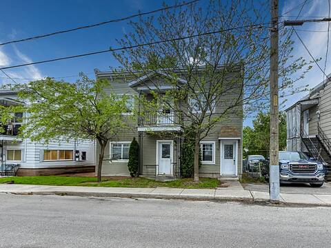 78-80 Rue St-Jean, Sainte-Thérèse