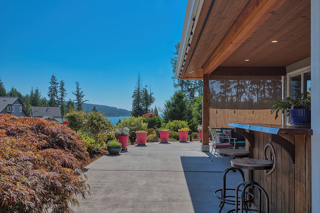 9326 Jorgensen Place, Halfmoon Bay, British Columbia