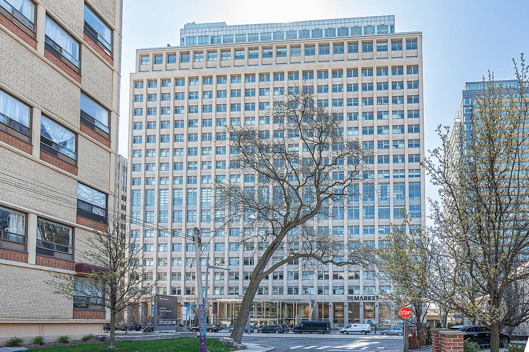 111 St Clair Ave W #406, Toronto, Ontario