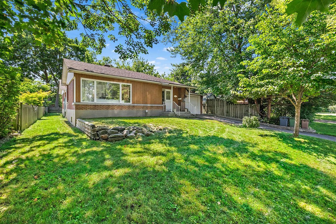 1220 Av. Morris, Dorval, Quebec