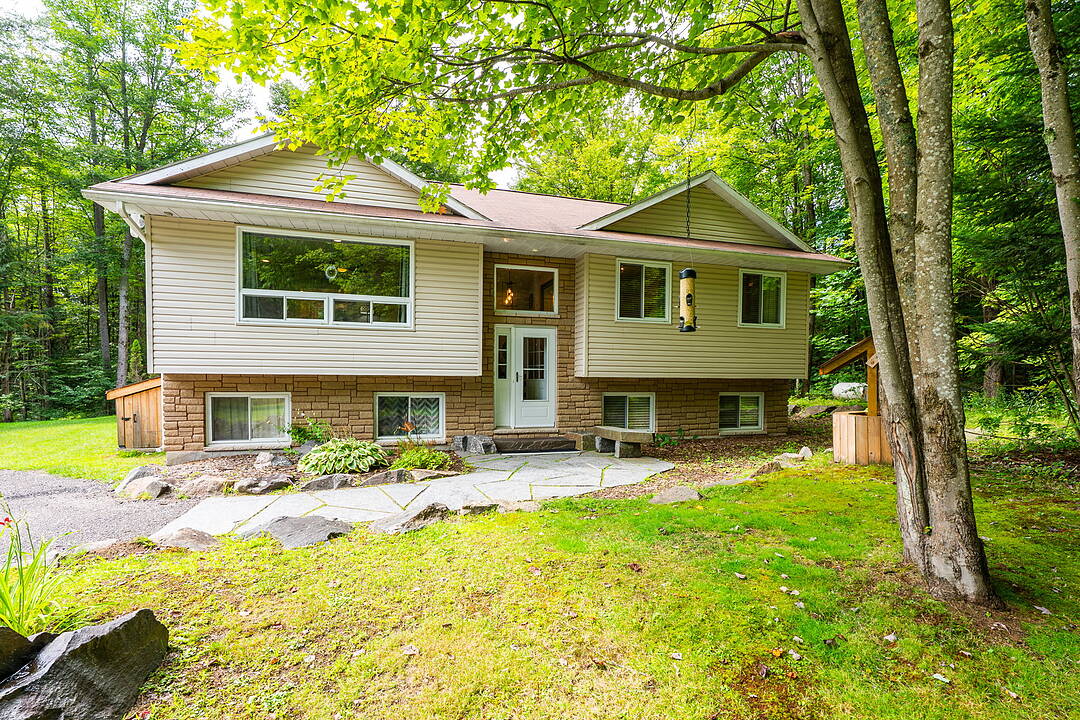 1261 Falkenburg Road, Muskoka Lakes, Ontario