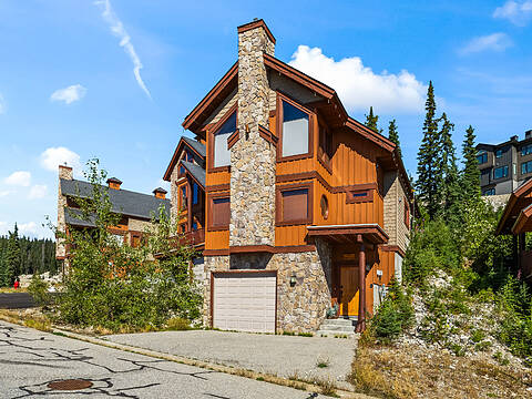 90 Forest Lane, Big White