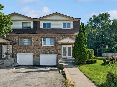 5263 Av. Clarendon, Chomedey