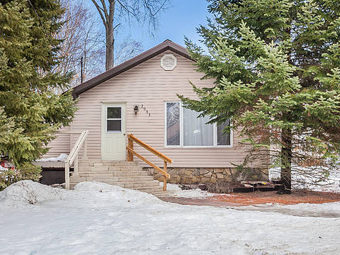 2033 Lilac Dr, Innisfil