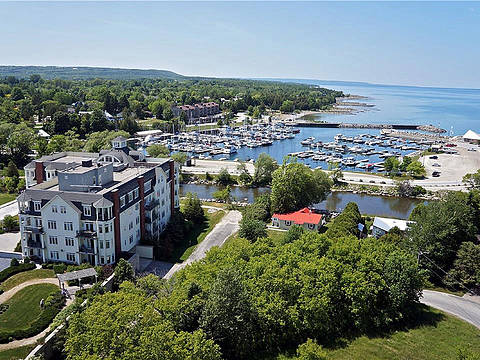 10 Bay Street East, PH 5, Thornbury