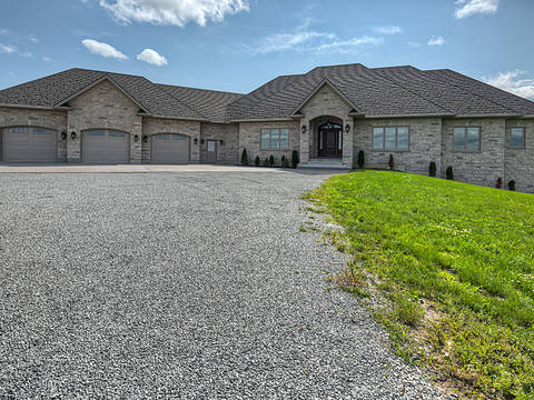 7840 Lakeridge Rd, Uxbridge