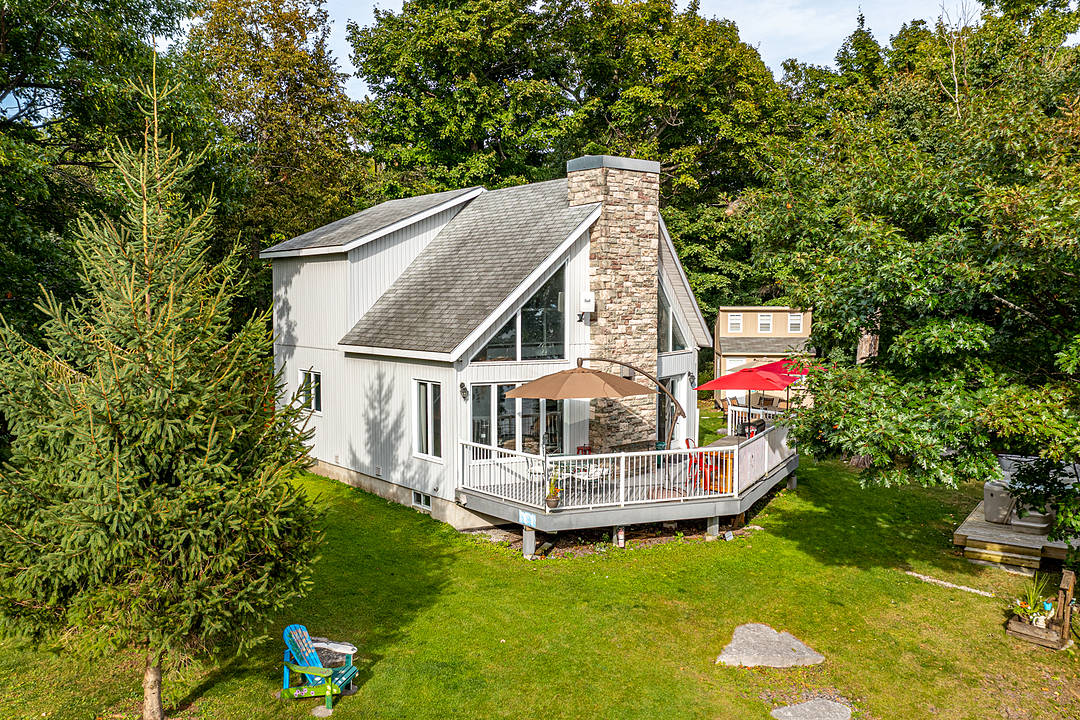 1&2 Ivy Lane, Orillia, Ontario