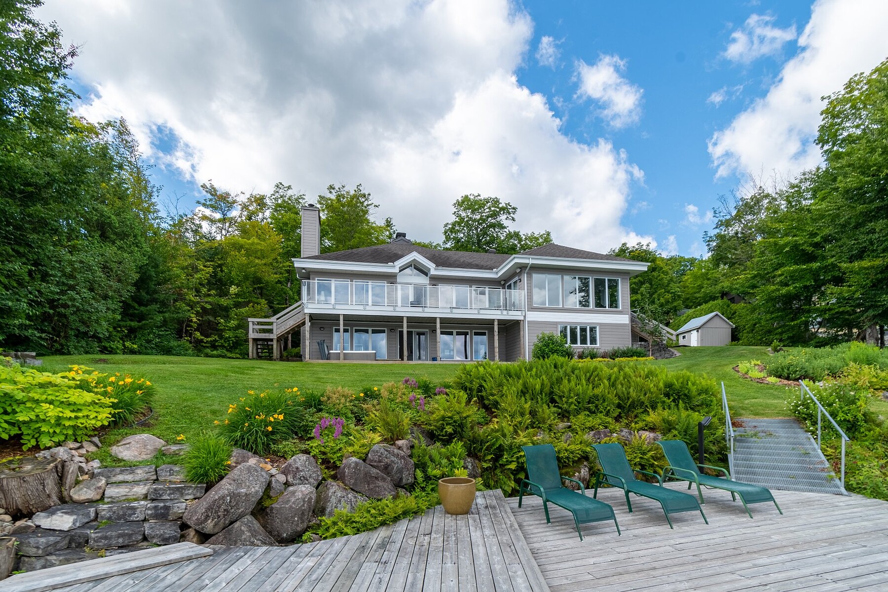 338 Ch. du Croissant, LacSaintJoseph, Québec Sotheby's