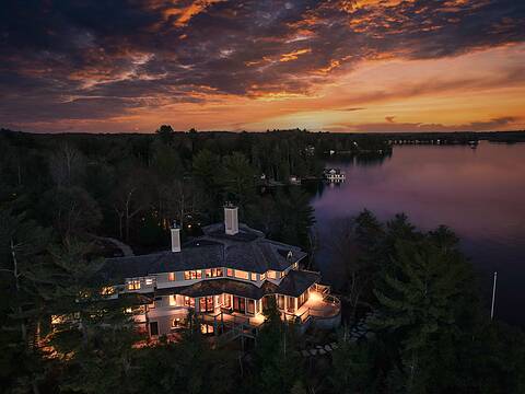 1250 Waldmere Road (Point Cottage), Bracebridge